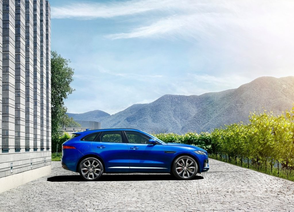 JAGUAR F-PACE É DESVENDADO EM FRANKFURT, foto 23