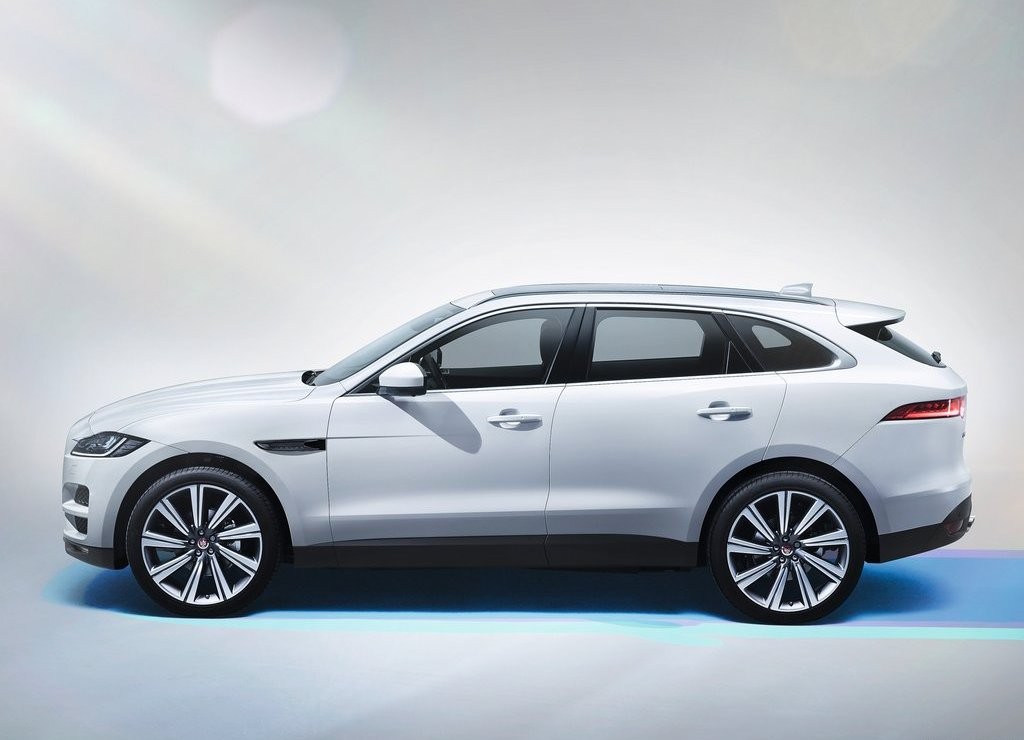 JAGUAR F-PACE É DESVENDADO EM FRANKFURT, foto 24