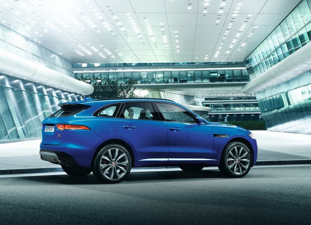 JAGUAR F-PACE É DESVENDADO EM FRANKFURT, foto 25