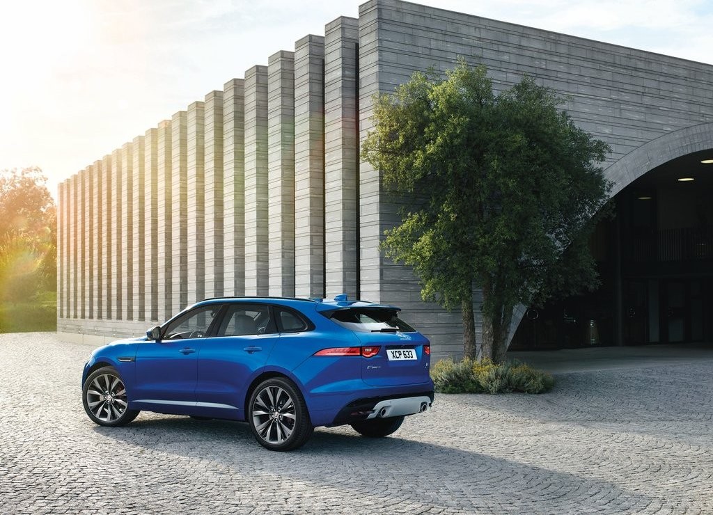 JAGUAR F-PACE É DESVENDADO EM FRANKFURT, foto 27