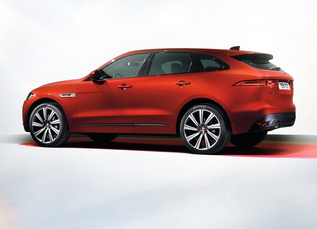 JAGUAR F-PACE É DESVENDADO EM FRANKFURT, foto 37