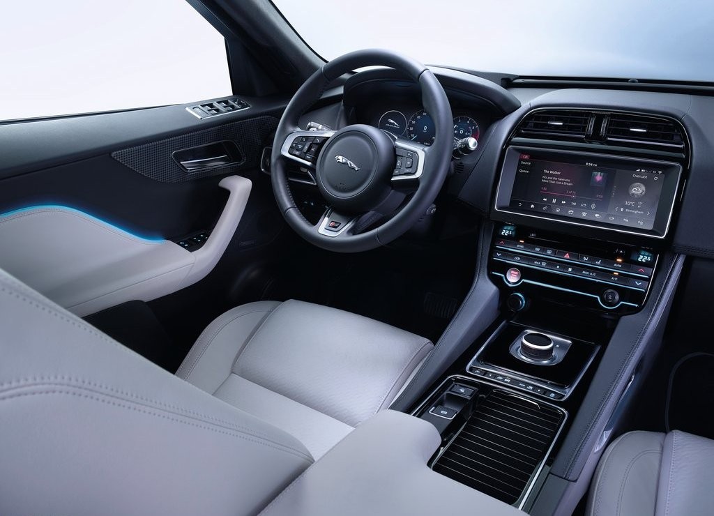 JAGUAR F-PACE É DESVENDADO EM FRANKFURT, foto 44