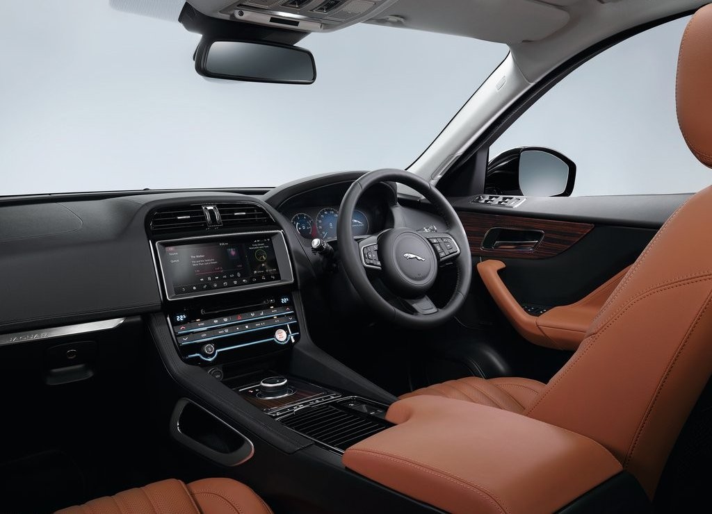 JAGUAR F-PACE É DESVENDADO EM FRANKFURT, foto 45