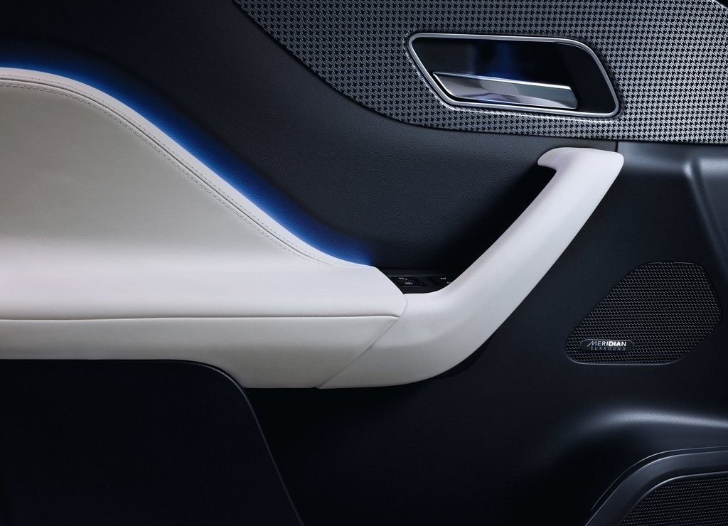 JAGUAR F-PACE É DESVENDADO EM FRANKFURT, foto 55