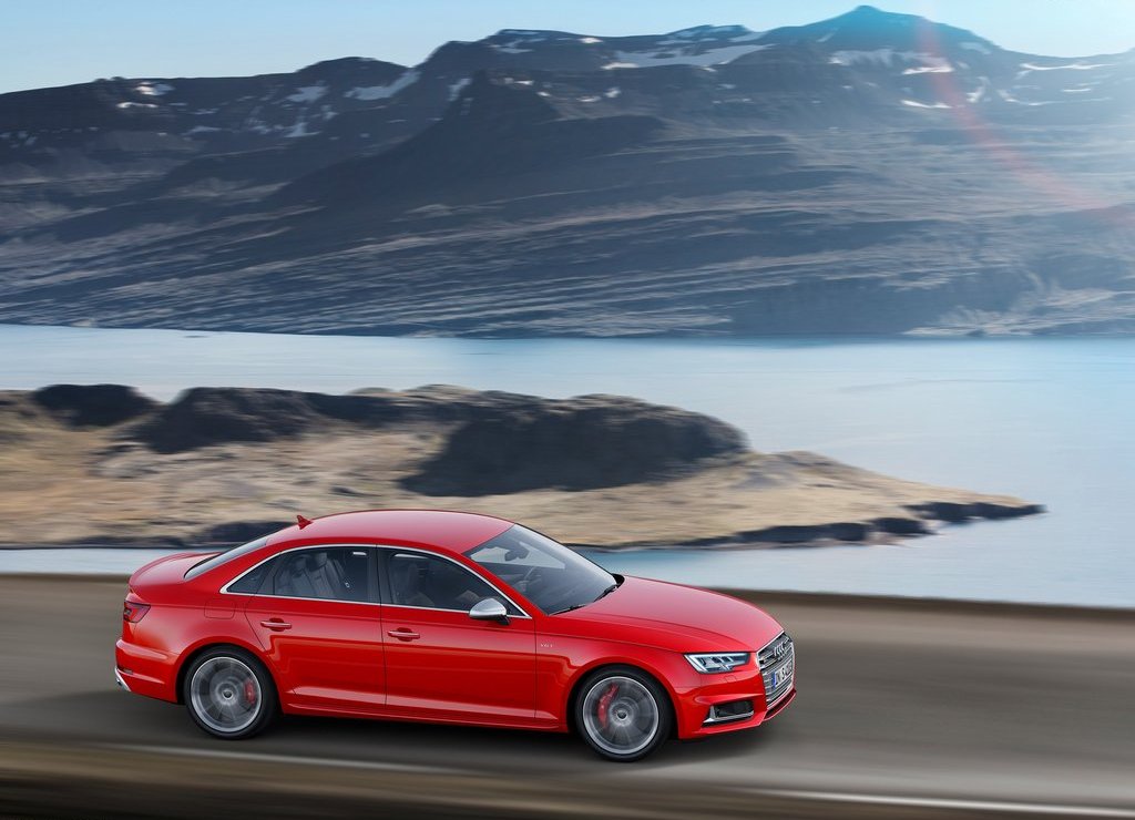 AUDI REVELA EM FRANKFURT O S4 COM 354 CV, foto 6