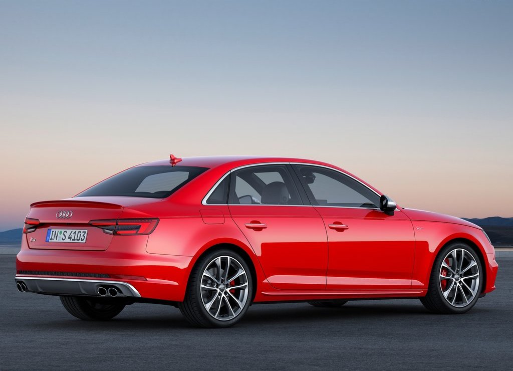AUDI REVELA EM FRANKFURT O S4 COM 354 CV, foto 8