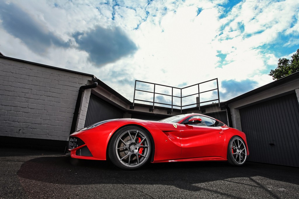 FERRARI F12 BERLINETTA LOMA: A BELEZA CHEGA COM MODIFICAÇÕES SIMPLES, foto 3