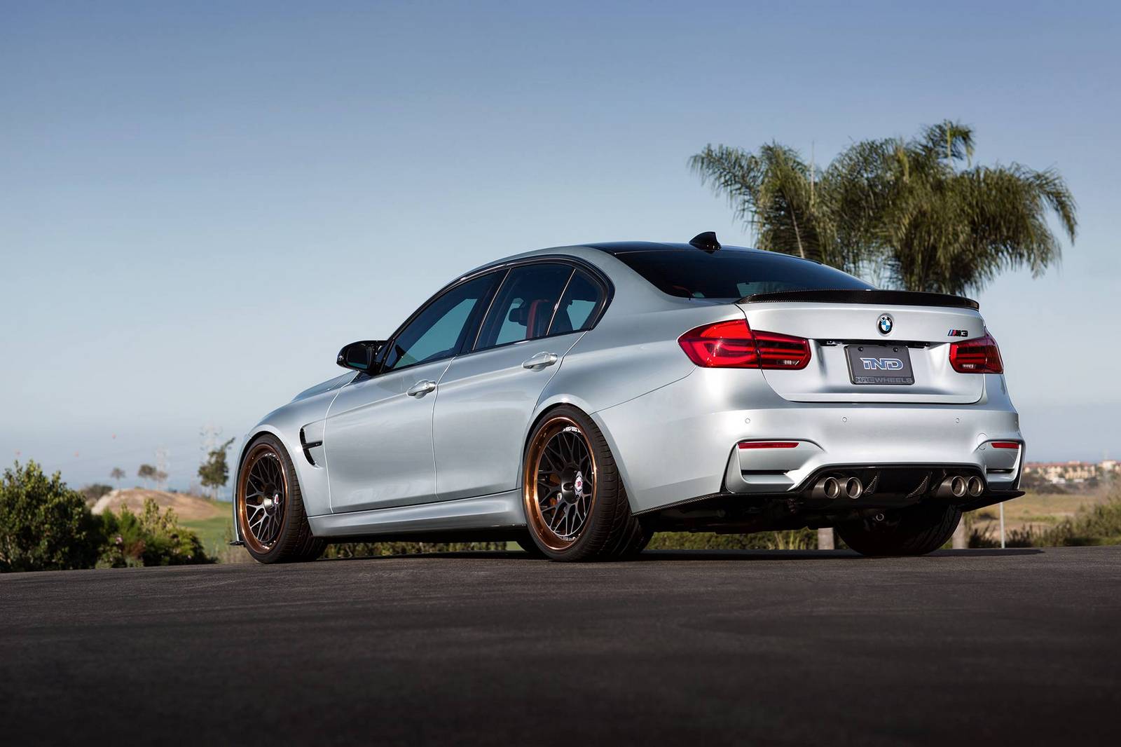 IND E 3D DESIGN TRABALHAM JUNTOS EM PROGRAMA PARA O BMW M3 SEDAN, foto 2