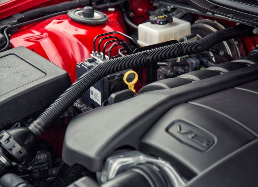 COMMODORE VFII: HOLDEN APRESENTA O ÚLTIMO MODELO QUE SERÁ FABRICADO NA AUSTRÁLIA, foto 17