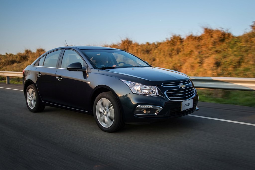 CHEVROLET CRUZE 2016 RECEBE O SISTEMA ONSTAR, MAS CONTINUA NA GERAÇÃO ANTIGA, foto 3