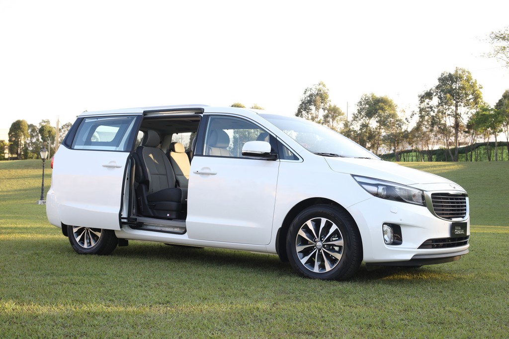 KIA GRAND CARNIVAL: SALTOS DE TECNOLOGIA E DE ESTILO, foto 4