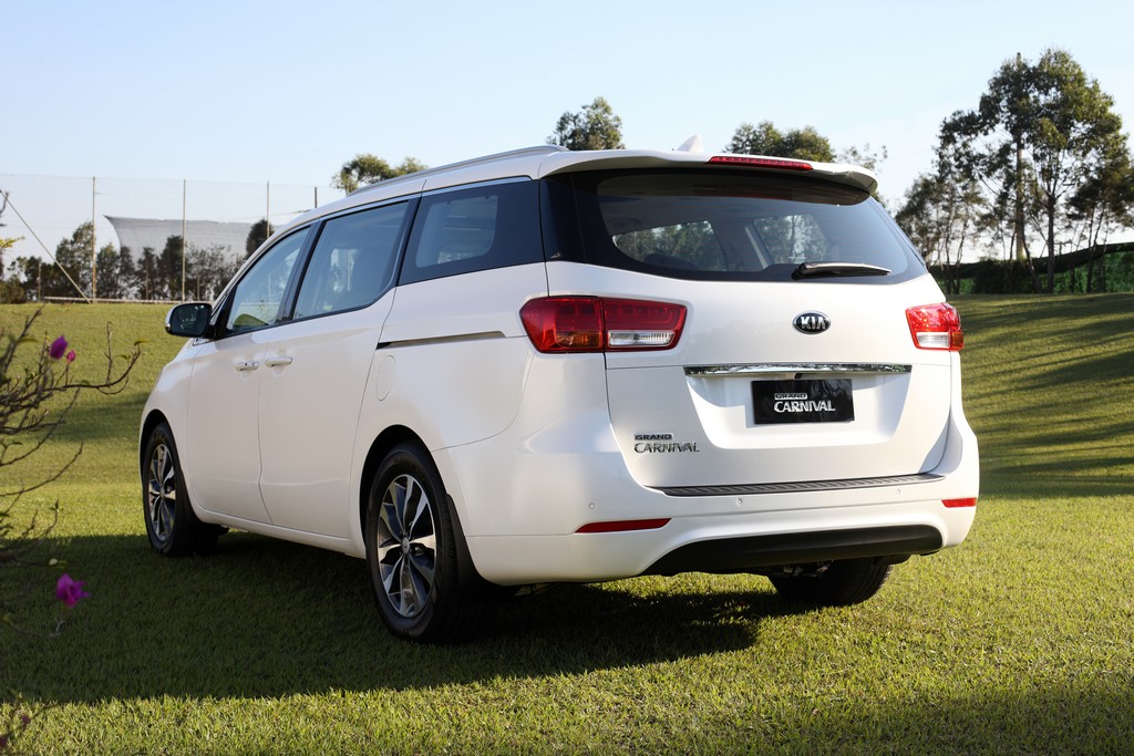 KIA GRAND CARNIVAL: SALTOS DE TECNOLOGIA E DE ESTILO, foto 5