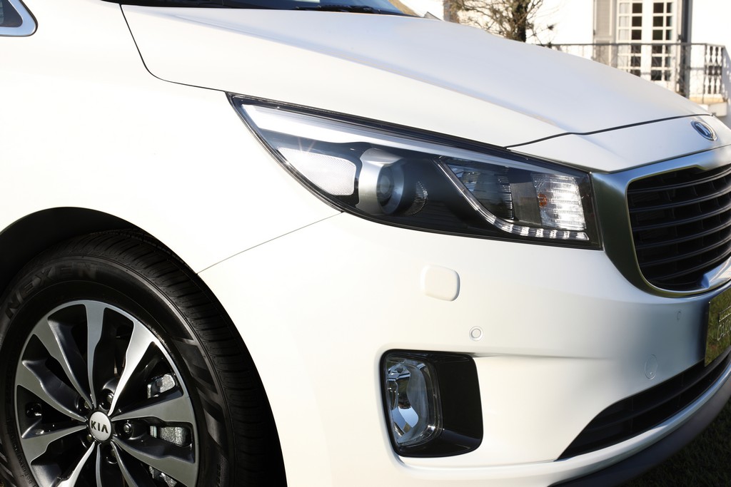 KIA GRAND CARNIVAL: SALTOS DE TECNOLOGIA E DE ESTILO, foto 8