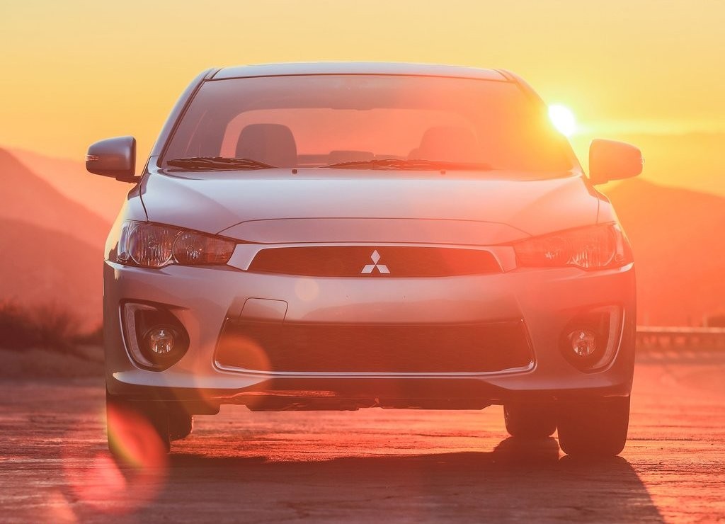 MITSUBISHI LANCER SEGUE VIVO COM UM NOVO RESTYLING, foto 19