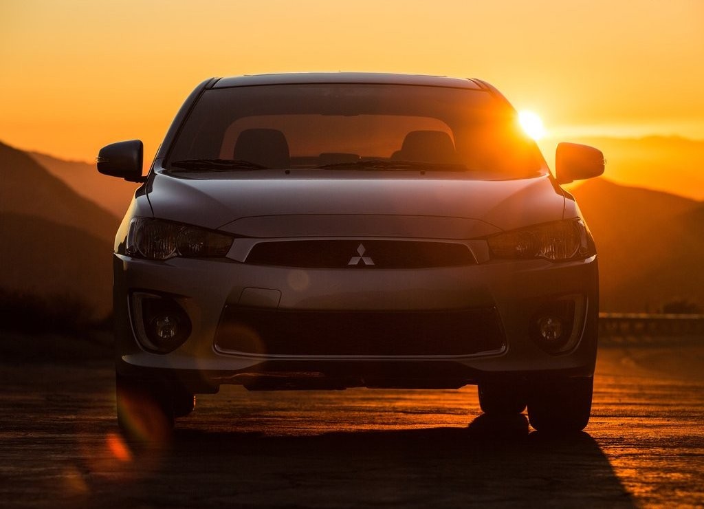 MITSUBISHI LANCER SEGUE VIVO COM UM NOVO RESTYLING, foto 20
