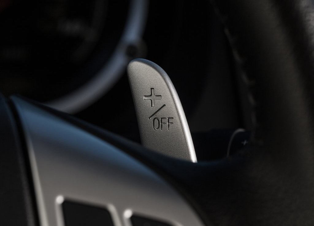 MITSUBISHI LANCER SEGUE VIVO COM UM NOVO RESTYLING, foto 35