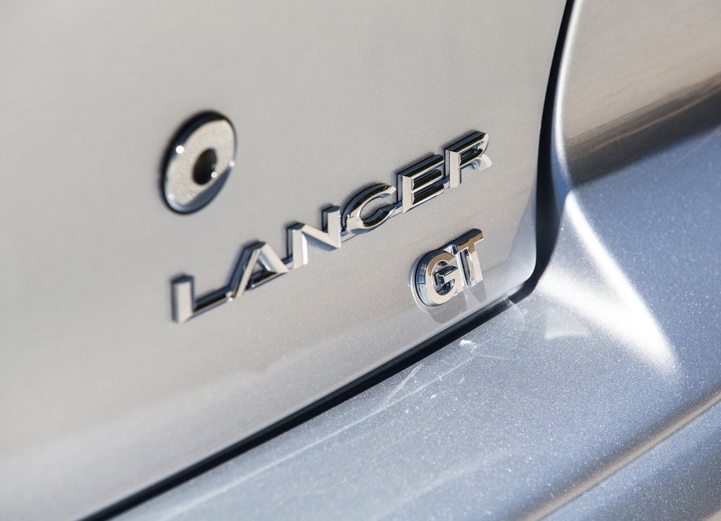 MITSUBISHI LANCER SEGUE VIVO COM UM NOVO RESTYLING, foto 39