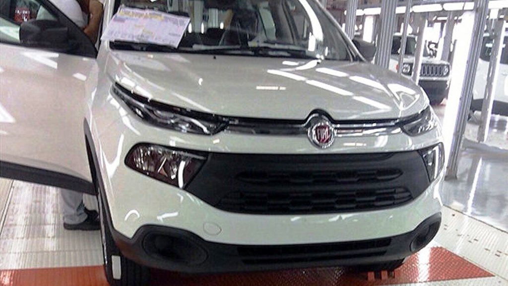 SURGEM FOTOS DO FIAT TORO NA INTERNET, foto 1