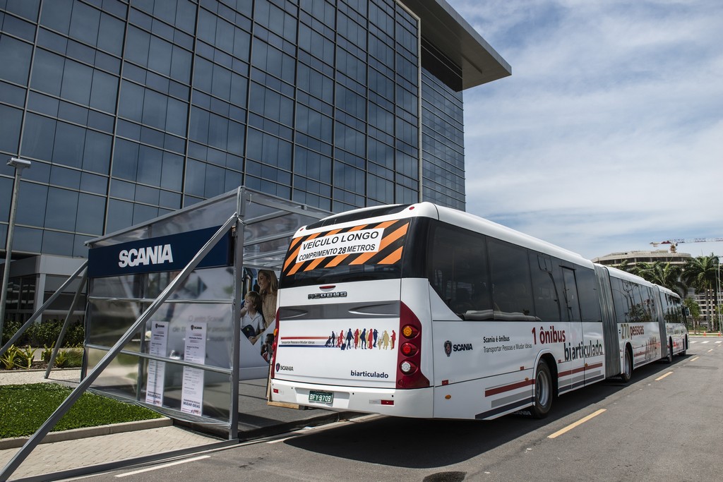 SCANIA MOSTRA ÔNIBUS QUE PODE TIRAR ATÉ 135 CARROS DAS RUAS, foto 4