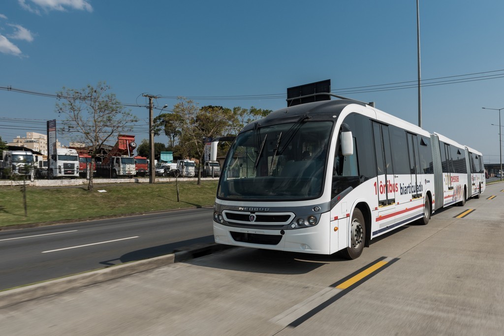 SCANIA MOSTRA ÔNIBUS QUE PODE TIRAR ATÉ 135 CARROS DAS RUAS, foto 5