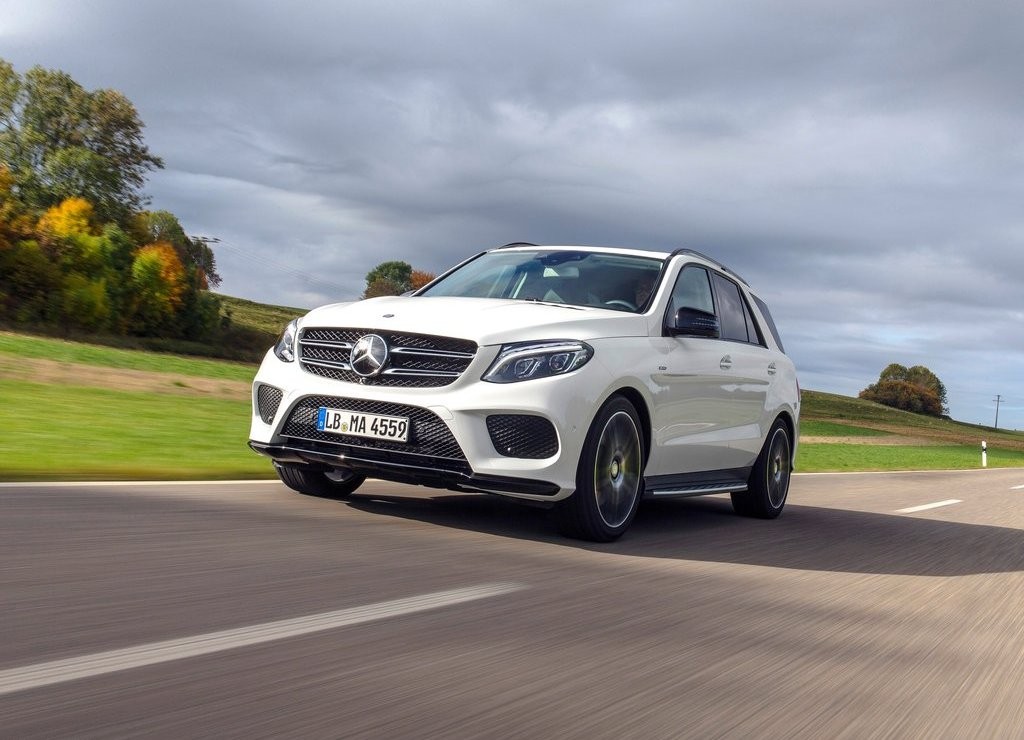MERCEDES-BENZ GLE 450 AMG 4MATIC: O TERCEIRO DA NOVA LINHAGEM ESPORTIVA, foto 3