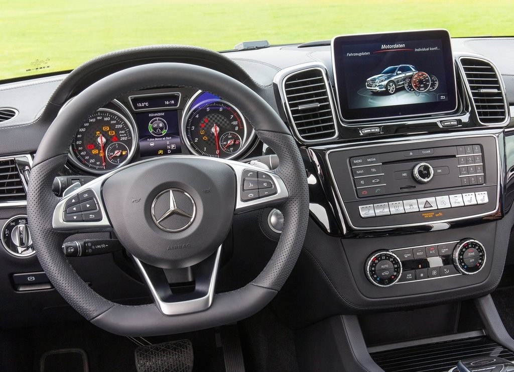 MERCEDES-BENZ GLE 450 AMG 4MATIC: O TERCEIRO DA NOVA LINHAGEM ESPORTIVA, foto 9