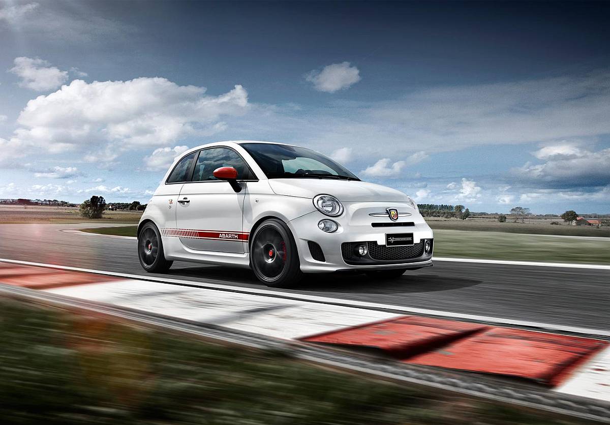 FIAT REVELA A EDIÇÃO ESPECIAL 595 ABARTH YAMAHA FACTORY RACING, foto 1