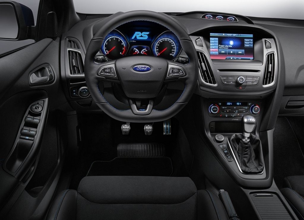 NOVO FORD FOCUS RS TERÁ 355 CV, foto 13
