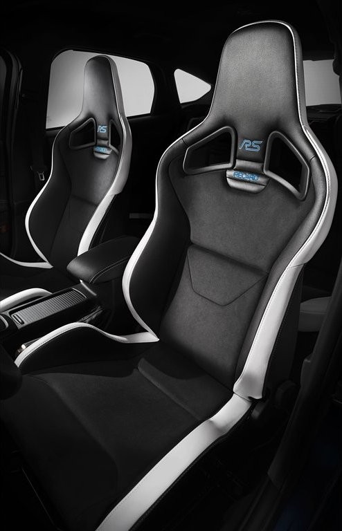 NOVO FORD FOCUS RS TERÁ 355 CV, foto 15