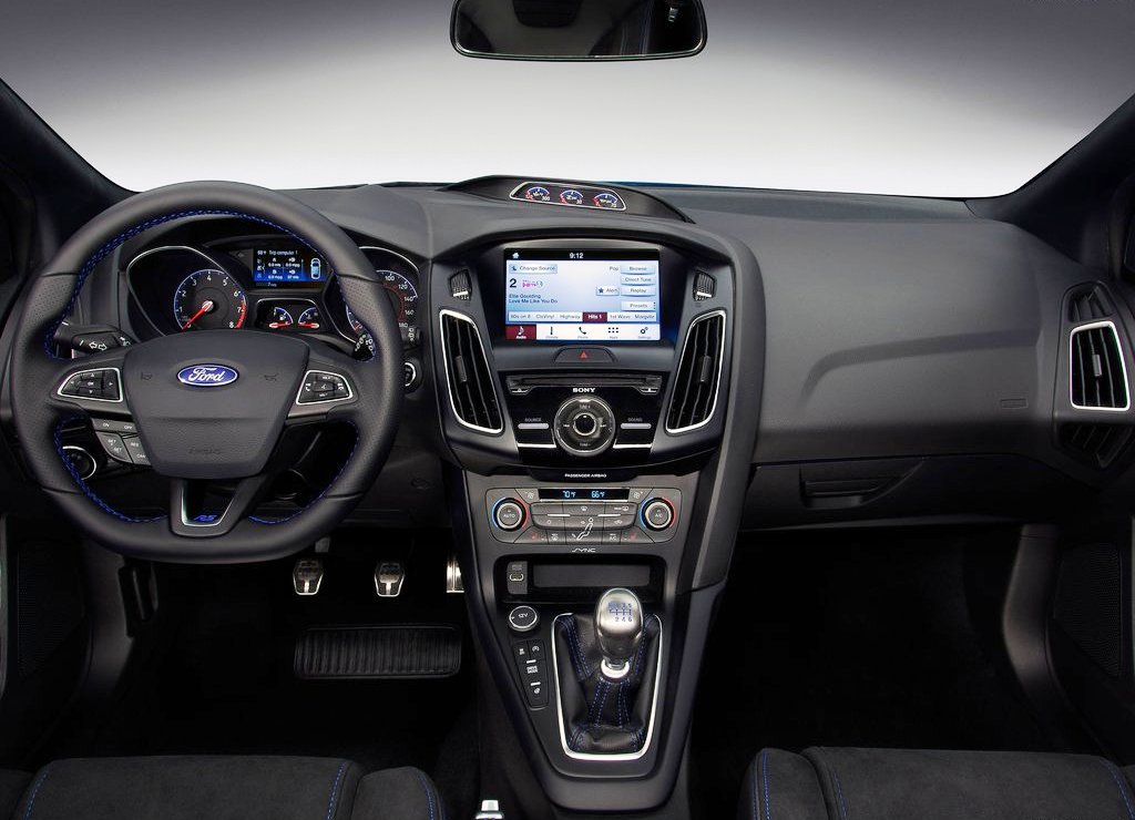 NOVO FORD FOCUS RS TERÁ 355 CV, foto 39