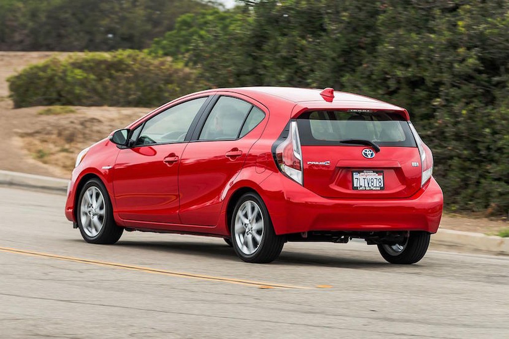 TOYOTA APRESENTA LINHA 2016 DO PRIUS C JUNTO COM A EDIÇÃO ‘PERSONA SERIES’, foto 3