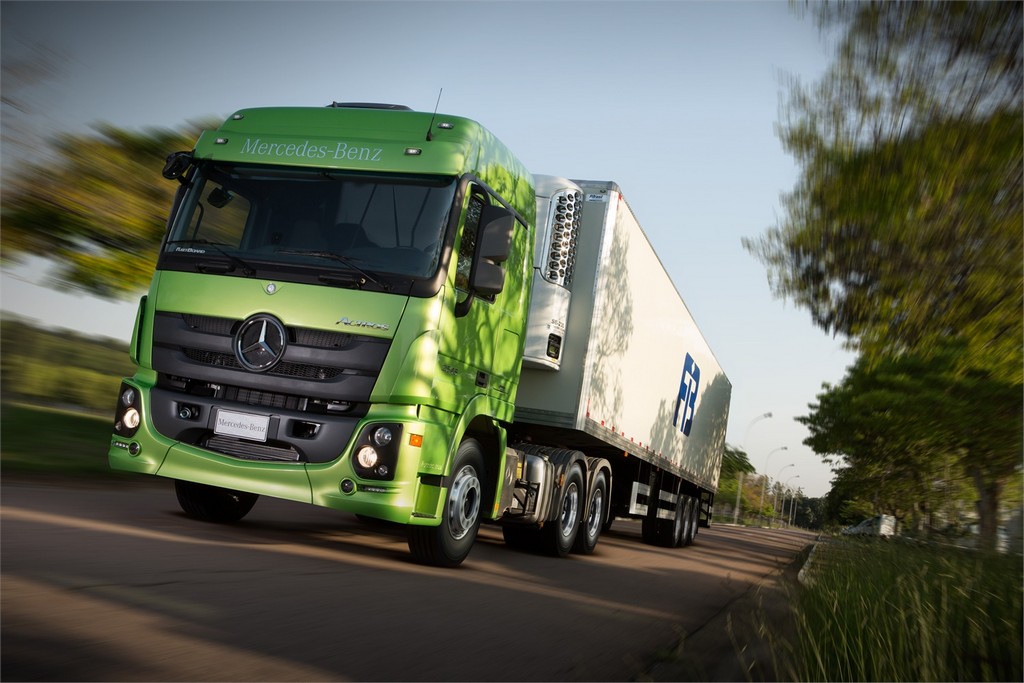 MERCEDES-BENZ APRESENTA SOLUÇÕES DE TRANSPORTE: DO VITO À NOVA LINHA ACTROS, foto 1