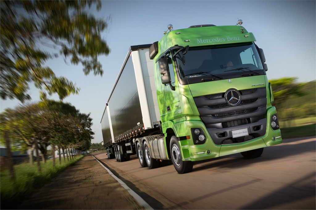 MERCEDES-BENZ APRESENTA SOLUÇÕES DE TRANSPORTE: DO VITO À NOVA LINHA ACTROS, foto 2