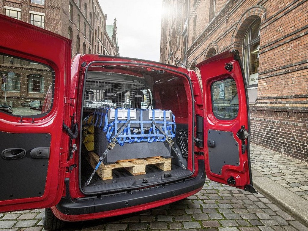 MERCEDES-BENZ CITAN COM LINHA ATUALIZADA NA EUROPA, foto 8