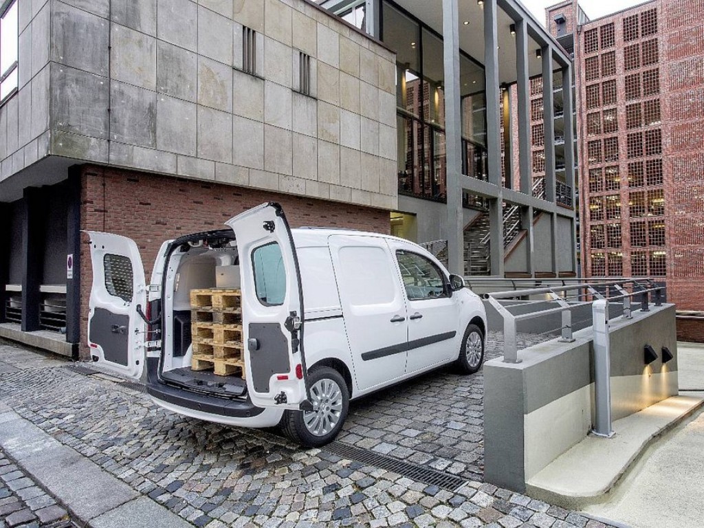 MERCEDES-BENZ CITAN COM LINHA ATUALIZADA NA EUROPA, foto 9