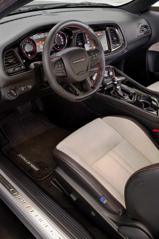 DODGE CHALLENGER GT AWD CONCEPT: UM PROTÓTIPO DE TRAÇÃO TOTAL NO SEMA SHOW, foto 3