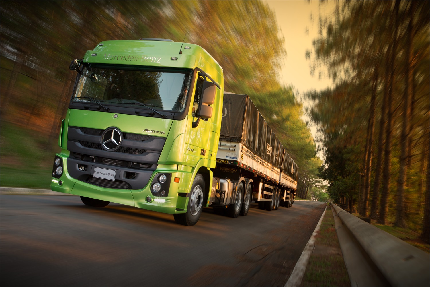 MERCEDES-BENZ APRESENTA NOVA LINHA DE CAMINHÕES RODOVIÁRIOS ACTROS, foto 1