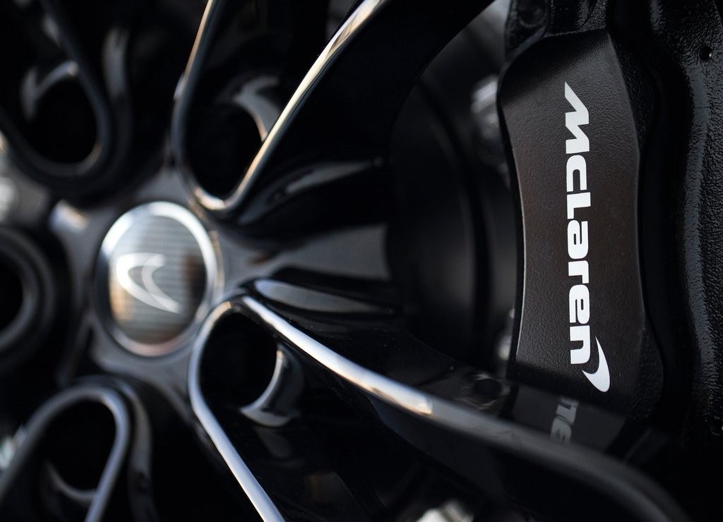 McLAREN APRESENTA EM DUBAI O 650S SPIDER AL SAHARA 79 BY MSO, foto 9