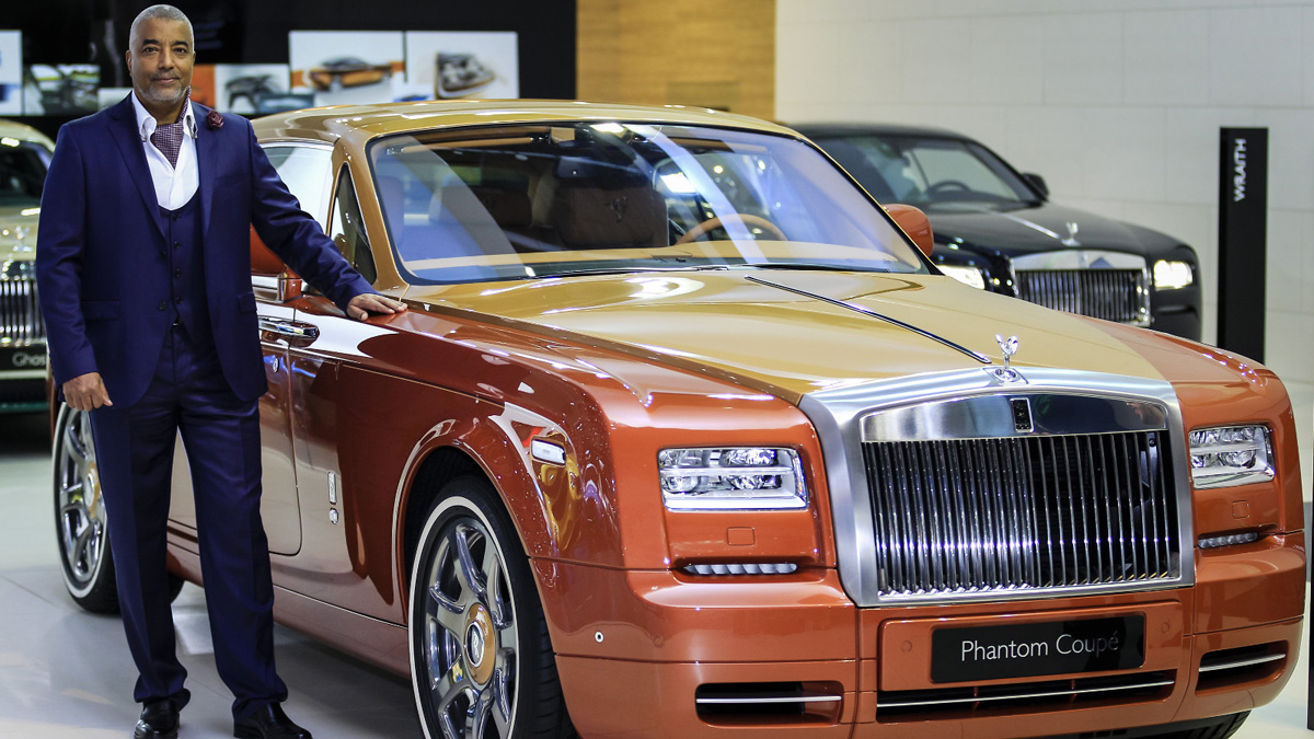 DOIS ROLLS-ROYCE EXCLUSIVOS FORAM APRESENTADOS NO SALÃO DE DUBAI, foto 3