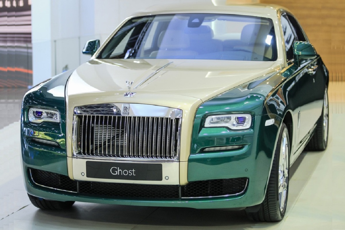 DOIS ROLLS-ROYCE EXCLUSIVOS FORAM APRESENTADOS NO SALÃO DE DUBAI, foto 4