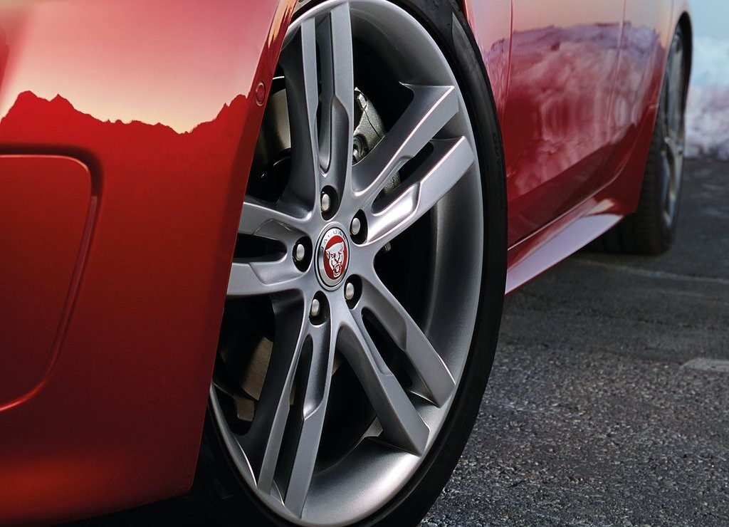 JAGUAR XE AGORA TAMBÉM COM TRAÇÃO INTEGRAL, foto 12