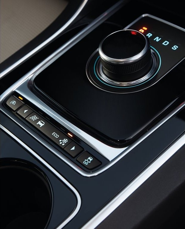 JAGUAR XE AGORA TAMBÉM COM TRAÇÃO INTEGRAL, foto 14