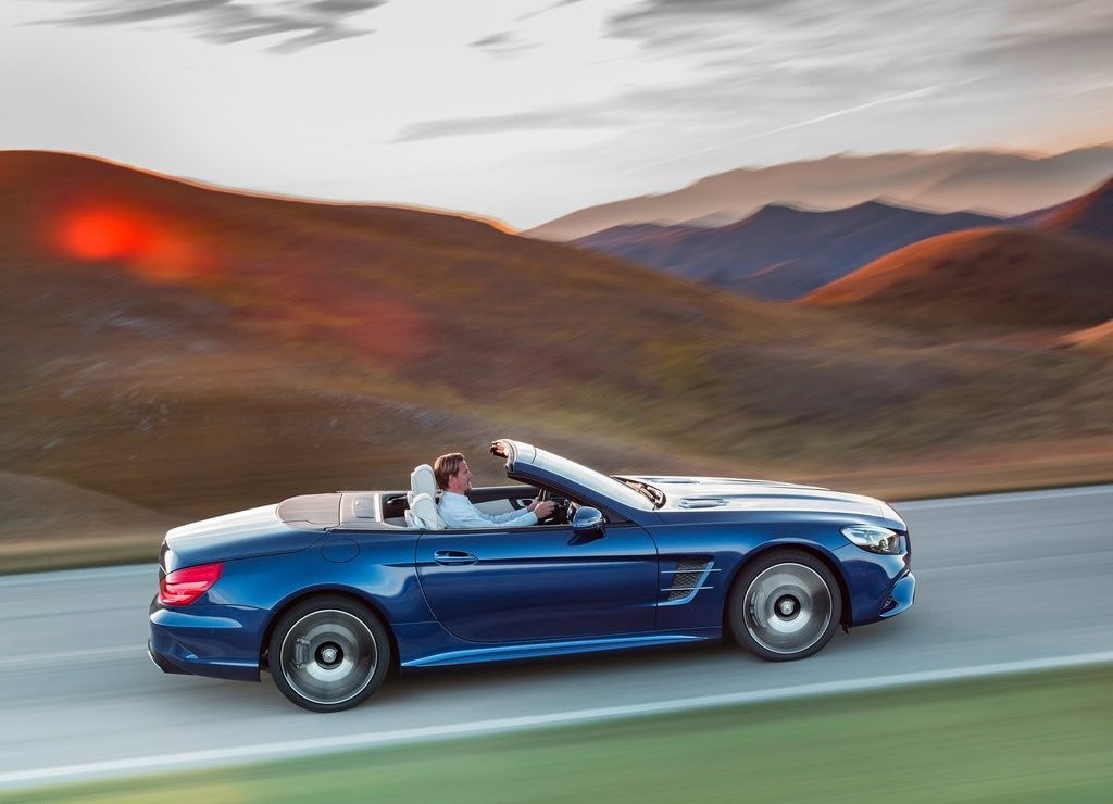 NOVO MERCEDES-BENZ SL COM MAIS EFICIÊNCIA E DINAMISMO NO SALÃO DE LOS ANGELES, foto 10