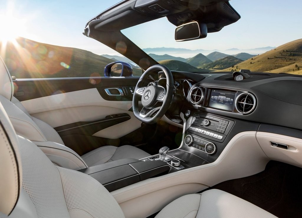 NOVO MERCEDES-BENZ SL COM MAIS EFICIÊNCIA E DINAMISMO NO SALÃO DE LOS ANGELES, foto 18