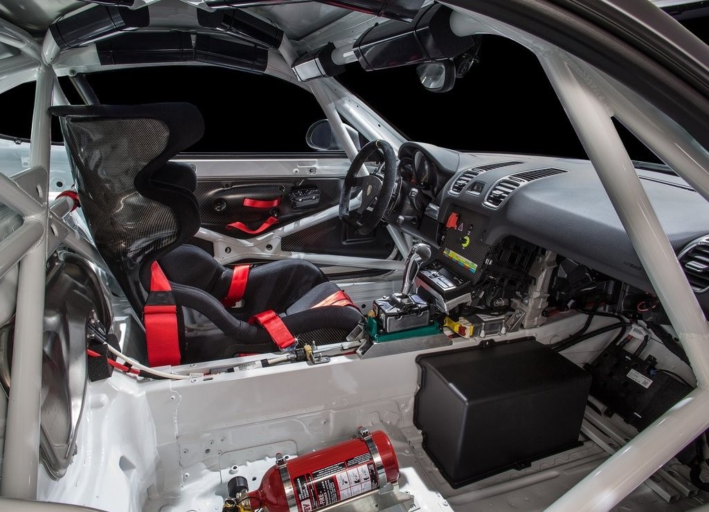 PORSCHE APRESENTA EM LOS ANGELES O CAYMAN GT4 CLUBSPORT, foto 5