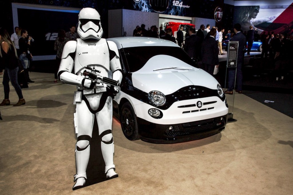 FIAT 500e STORMTROOPER CONCEPT: PROMOVENDO A SAGA ‘STAR WARS’ EM LOS ANGELES, foto 6