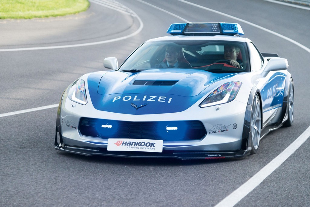 UM CHEVROLET CORVETTE C7 PARA A ‘POLIZEI’ ALEMÃ FOI MOSTRADO EM ESSEN, foto 2