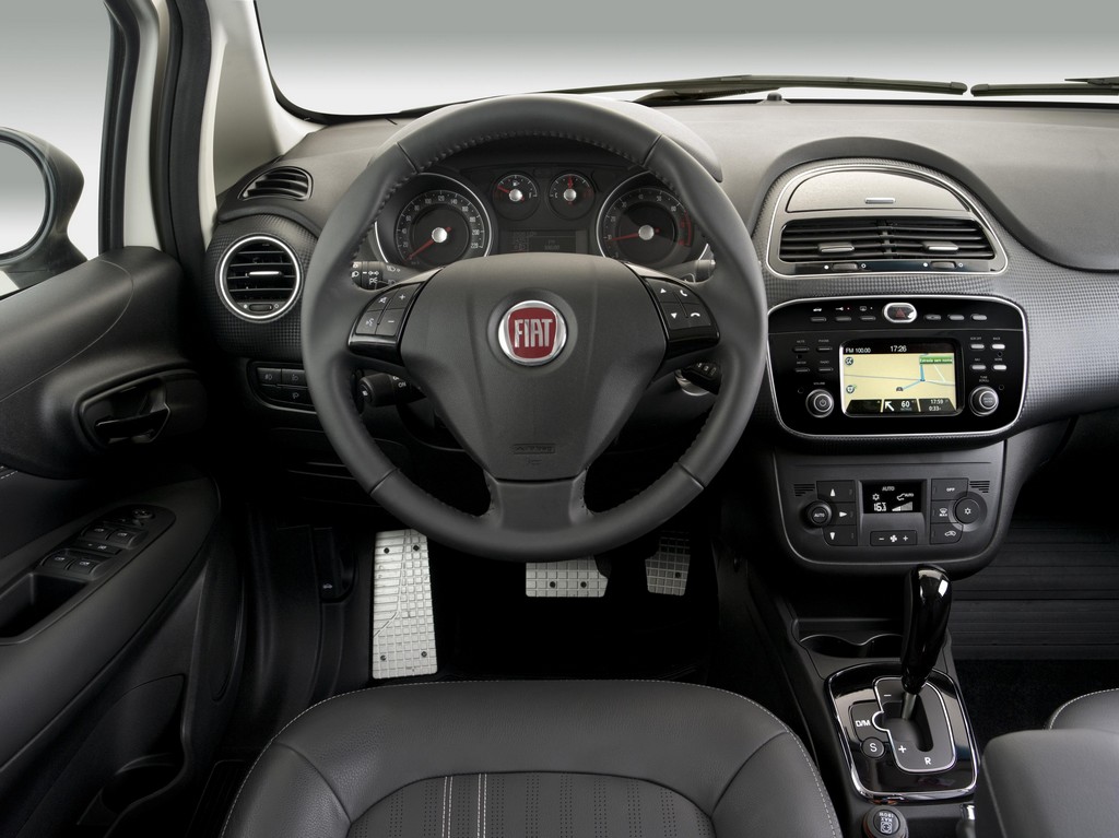 FIAT LANÇA O LINEA BLACKMOTION, foto 8