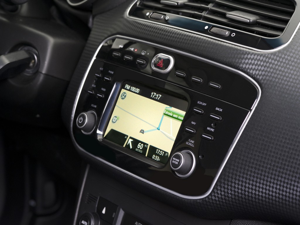 FIAT LANÇA O LINEA BLACKMOTION, foto 9