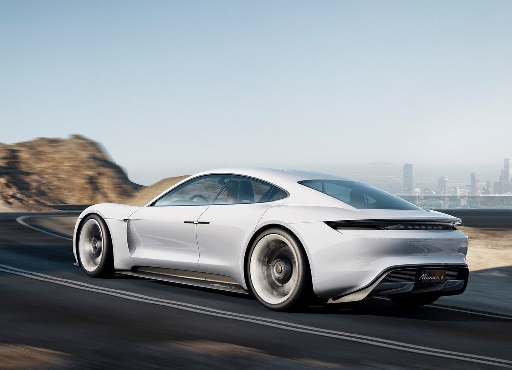 PORSCHE MISSION E RECEBE LUZ VERDE, foto 3